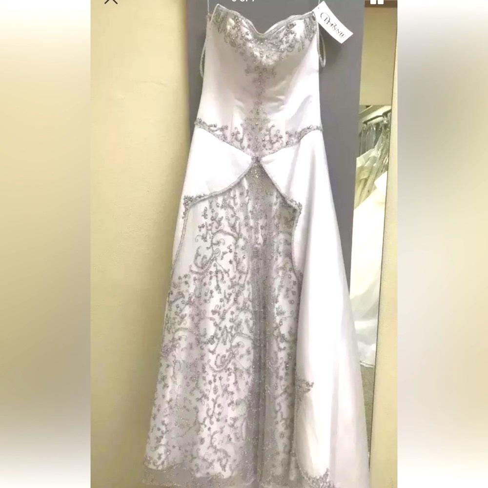 Winnie couture princess wedding dress NWT Small Amazing sparkle